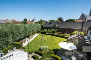 Отель Begijnhof Hotel  Лювен